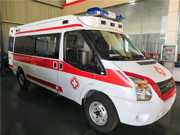 临颍县福特V362救护车